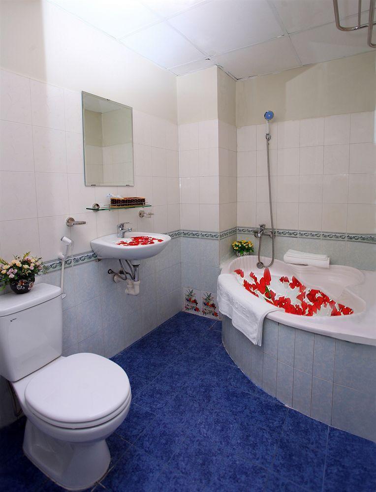 Pho Bien Hotel На Транг Екстериор снимка