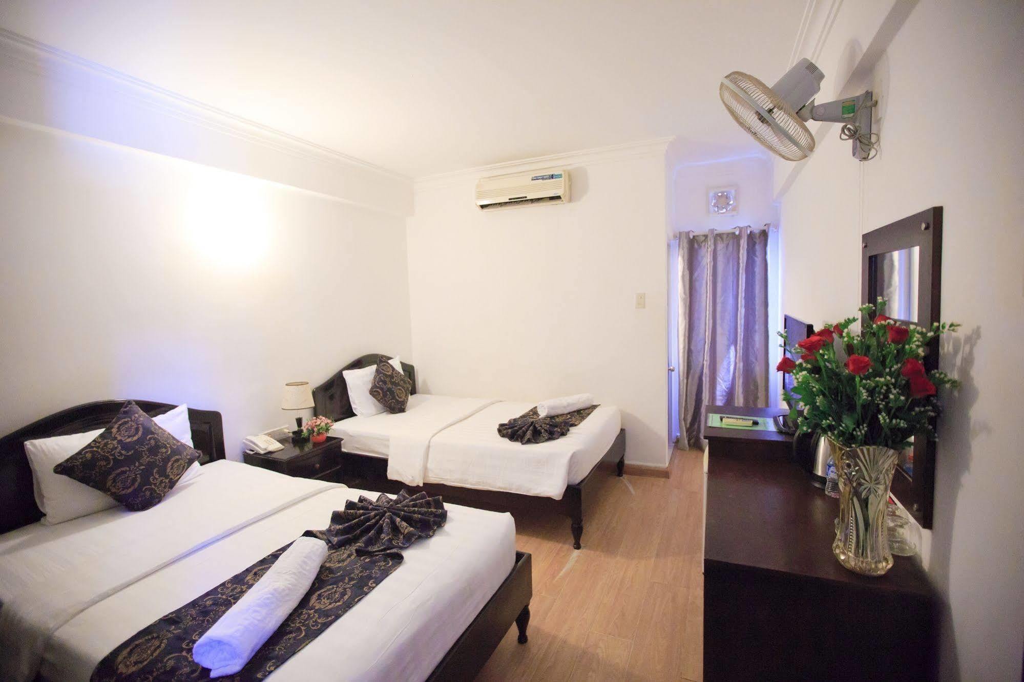 Pho Bien Hotel На Транг Екстериор снимка