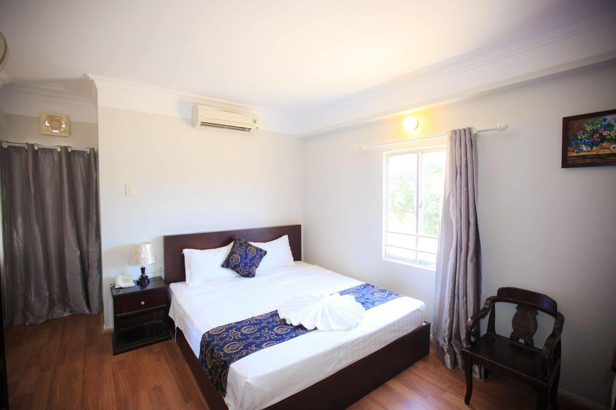 Pho Bien Hotel На Транг Екстериор снимка