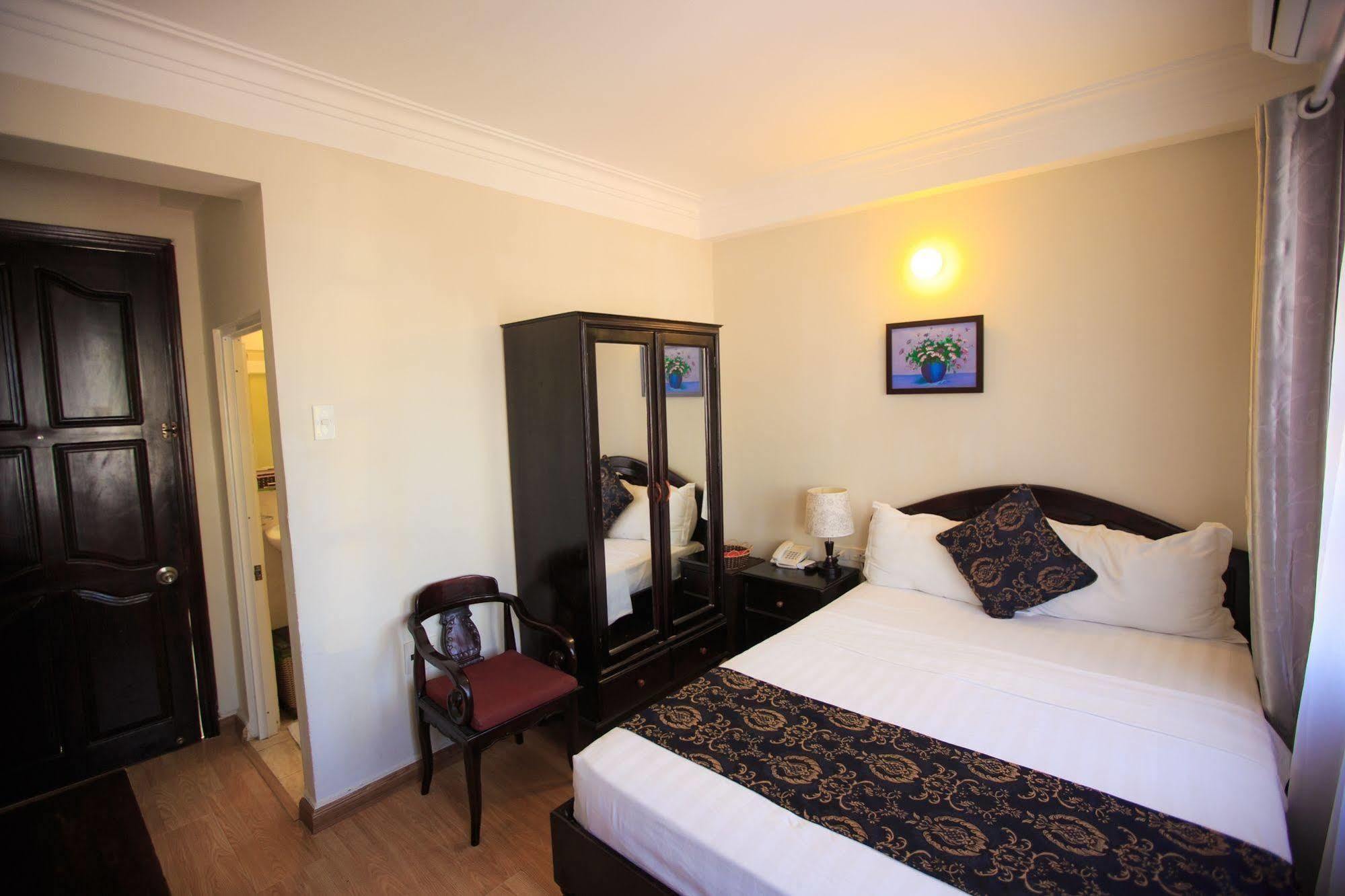 Pho Bien Hotel На Транг Екстериор снимка