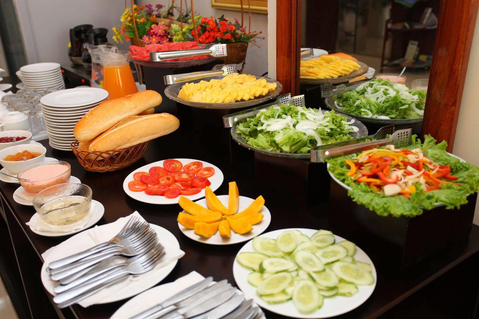 Pho Bien Hotel На Транг Екстериор снимка